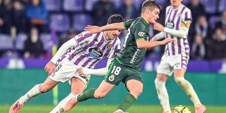 El Racing rescata un punto de oro en el gélido Zorrilla