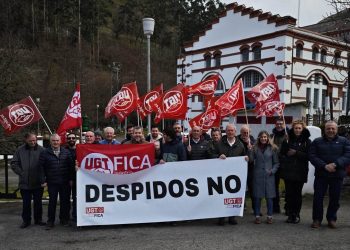 La plantilla de Repsol Electricidad y Gas protesta en Aguayo por el despido de un trabajador