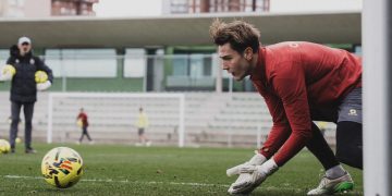 José Alberto afronta bajas sensibles para el Racing en Riazor con dudas en Arana y Michelin
