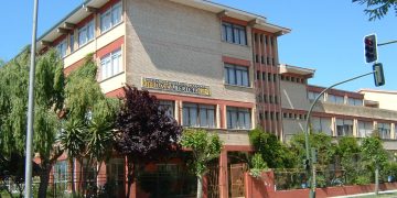 Descartada una amenaza de bomba en el IES La Albericia tras una inspección policial