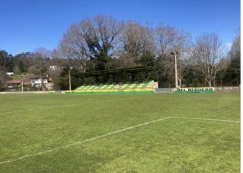 El Gobierno de Cantabria licita en 916.000 euros la instalación de césped artificial en el campo de fútbol de Novales