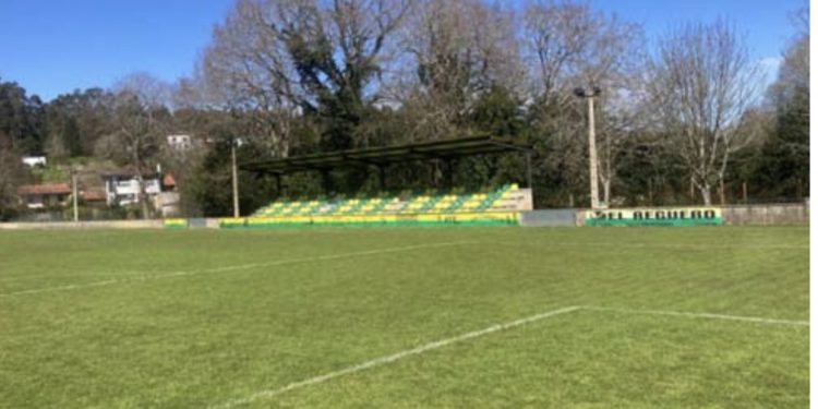 El Gobierno de Cantabria licita en 916.000 euros la instalación de césped artificial en el campo de fútbol de Novales