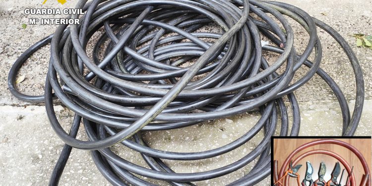 Detenidos en Val de San Vicente con 70 kilos de cable de cobre sustraído