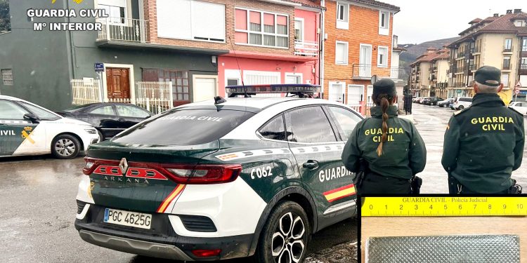 Detenidos dos vecinos de Santa María de Cayón por tráfico de hachís en Sarón