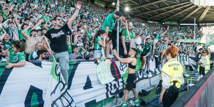 Las peñas del Racing advierten que denunciarán a los abonados que revendan su entrada del partido ante el Barça