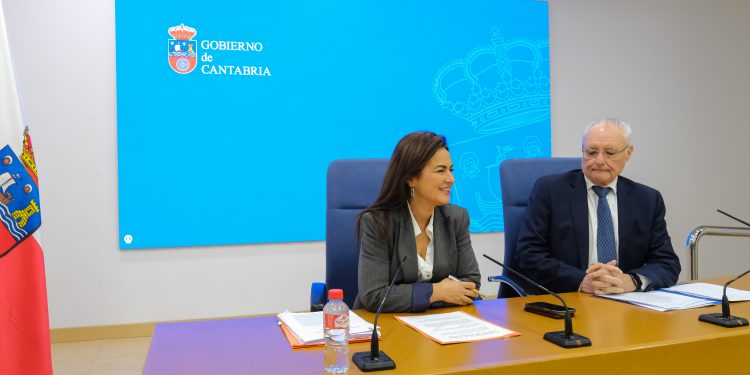 Nuevo decreto autonómico moderniza la tarjeta de estacionamiento para movilidad reducida en Cantabria