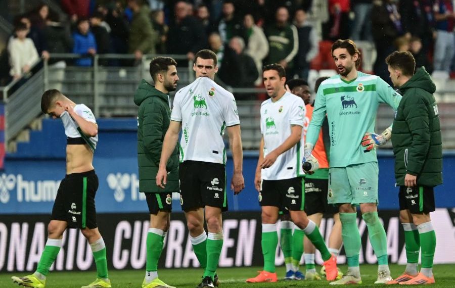 Eibar castiga la pasividad del Racing tras el descanso