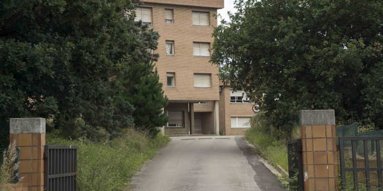 Dos edificios de Parayas serán demolidos y el resto rehabilitados