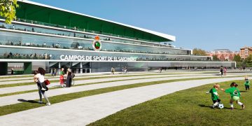 Gema Igual plantea una concesión de 75 años de El Sardinero al Racing para que invierta con «seguridad jurídica»