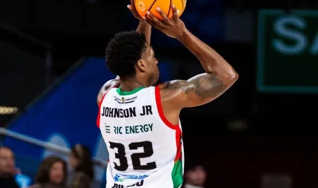 Grupo Alega tropieza en Melilla y pierde el tren del playoff