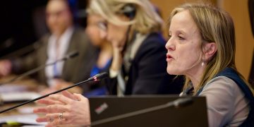 Urrutia defiende en Chipre la alianza entre política, ciencia y sociedad para mejorar la preparación ante emergencias