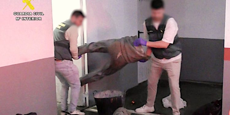 La Guardia Civil suma dos nuevas detenciones por el robo de la estatua de Severiano Ballesteros en Pedreña