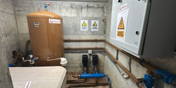 El Ayuntamiento de Astillero refuerza el abastecimiento de agua en Guarnizo con la renovación de la estación de bombeo de Juncara