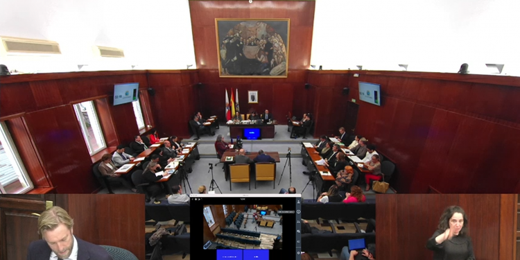 PSOE, PRC, Vox e IU cargan contra Igual por la senda de El Bocal y la alerta de la Policía Local