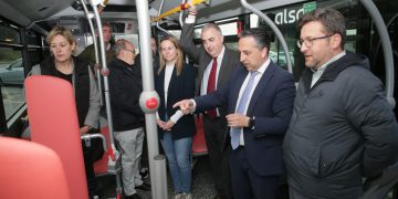 Cantabria subirá al 70% el descuento en el transporte público por carretera para los jóvenes de entre 15 y 30 años