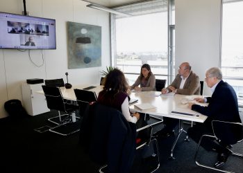 Cantabria y Ministerio de Industria impulsan grupo de trabajo con Solvay para facilitar su transición energética y mitigar el ERE de Barreda