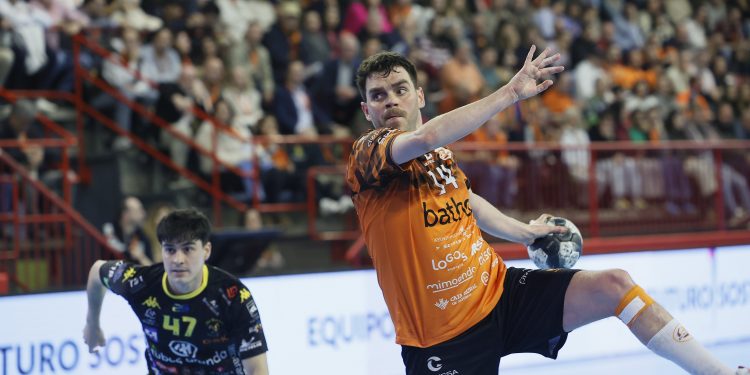 El Bathco BM Torrelavega renueva a Javi Muñoz hasta 2027