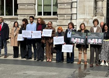 PSOE e IU censuran el uso del Ayuntamiento de Santander para respaldar una jornada contra el aborto y la eutanasia