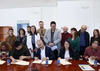Educación y Junta de Personal firman un histórico acuerdo salarial para docentes tras 18 años de espera
