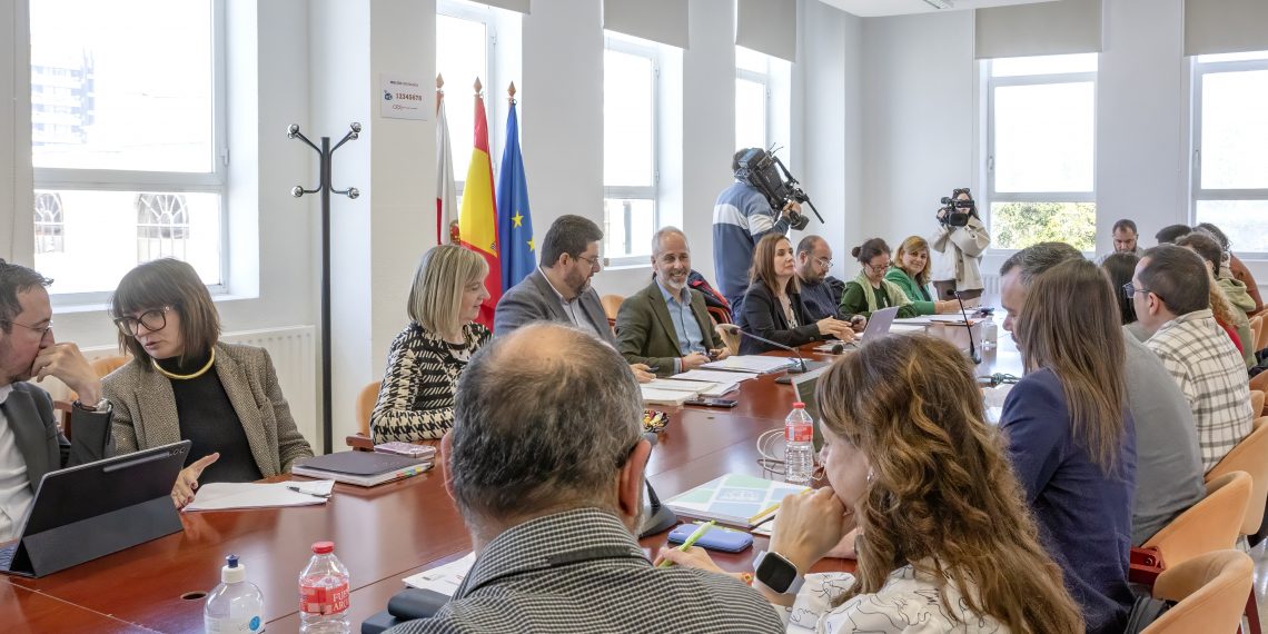 Educación y Junta Docente logran preacuerdo para mejorar el salario del profesorado cántabro