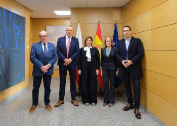 Buruaga y la FMC impulsan un plan contra las ruinas de Telefónica en los pueblos