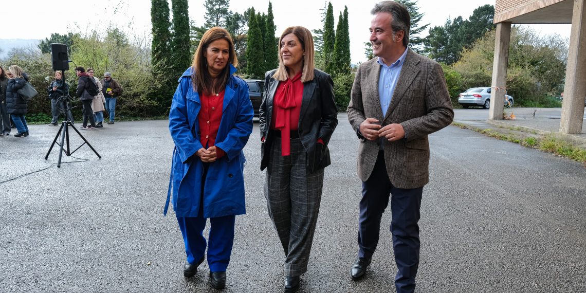 Gobierno de Cantabria impulsa la reconversión del complejo de Parayas en centro asistencial integral