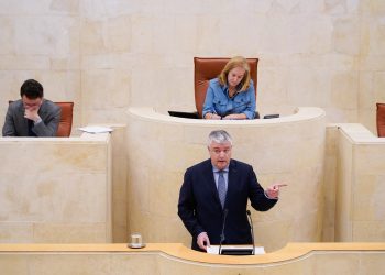 Los Presupuestos de Cantabria 2026 avanzan en el Parlamento tras rechazar las enmiendas a la totalidad de PSOE y Vox