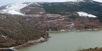 Colectivos vecinales en Defensa del Territorio denuncian ante la UCO presuntas irregularidades en el polígono eólico El Escudo y la intervención de Eugenio Domínguez