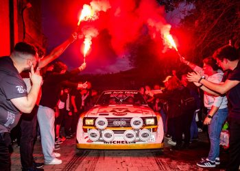 El Rally Festival Hoznayo llena de historia y motor las calles de Liérganes en su salida