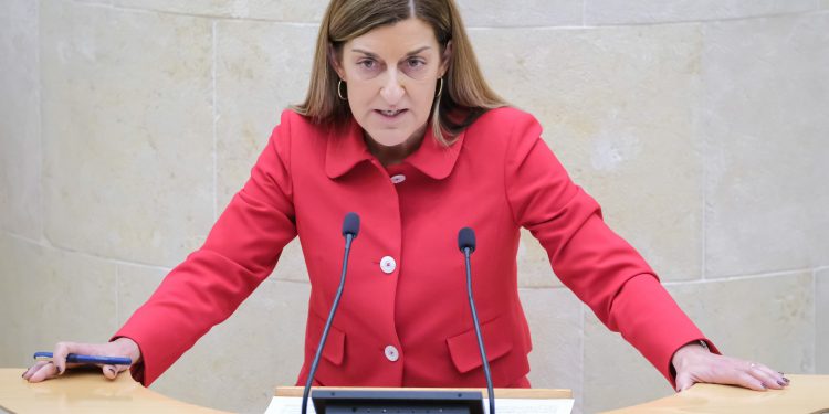 El Gobierno de Cantabria aprobará muy pronto un plan autonómico contra el impacto de la guerra que movilizará al menos 40 millones de euros