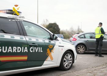 Investigada una joven por un robo con fuerza en un chalet en construcción en Polanco y por usar matrículas falsas