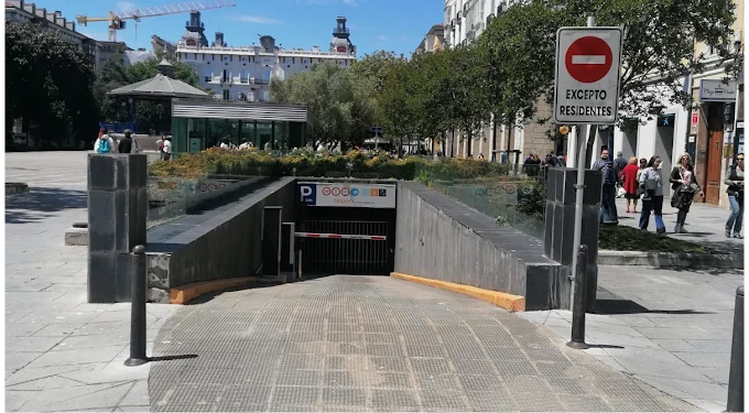 Cierre inmediato del parking subterráneo de Pombo para evaluar la estructura