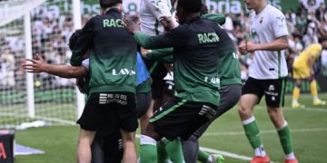El Sardinero estalló en lágrimas y canto