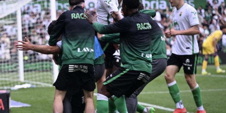 El Sardinero estalló en lágrimas y canto