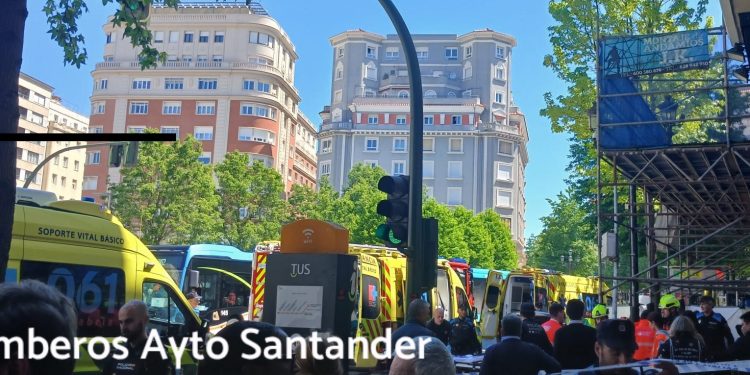 Un coche se sale de la vía y arrolla a tres mujeres