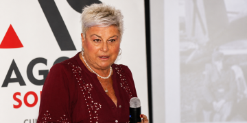 María Toca analiza en una conferencia la red de refugio nazi en la España franquista