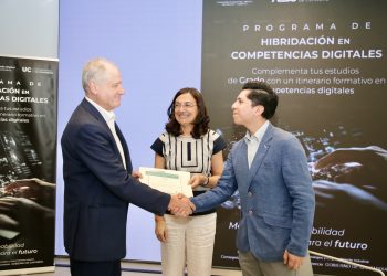 El Gobierno de Cantabria aumenta un 50% su inversión en el Programa de Hibridación en Competencias Digitales y amplía la oferta a 15 cursos