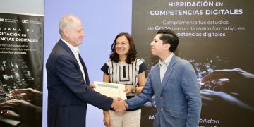 El Gobierno de Cantabria aumenta un 50% su inversión en el Programa de Hibridación en Competencias Digitales y amplía la oferta a 15 cursos