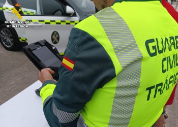Investigan a un camionero en Entrambasaguas por conducir un tracto-camión con una tasa de alcohol cinco veces superior a la permitida