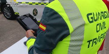 Investigan a un camionero en Entrambasaguas por conducir un tracto-camión con una tasa de alcohol cinco veces superior a la permitida