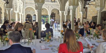 Martínez Abad promociona la gastronomía cántabra en Sevilla con Las Cinco Cantabrias On Tour