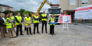 Gobierno de Cantabria inicia construcción de 15 viviendas de alquiler asequible en El Zapatón