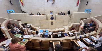 El Parlamento de Cantabria aprueba la primera Ley de Ordenación del Transporte Marítimo tras 20 años de retraso