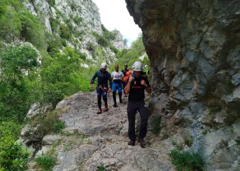 Dos rescates de emergencia en Cantabria en un mismo domingo: senderistas atrapados en Liendo y una turista austriaca caía al agua en Liébana