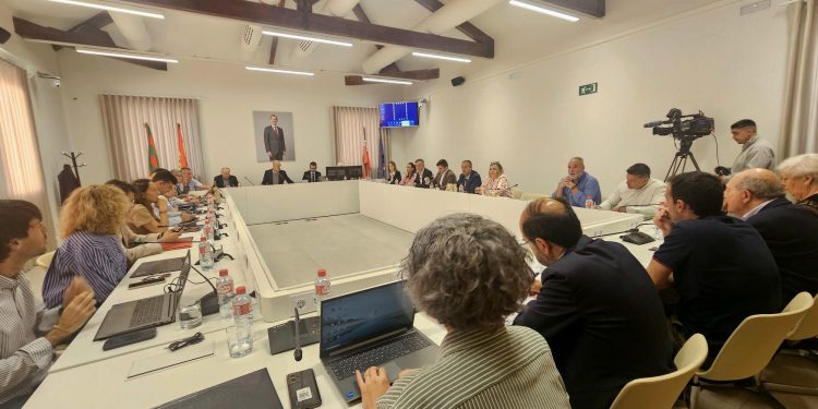 El Pleno de Torrelavega rechaza la moción del PP sobre la gestión política de la ciudad en el debate extraordinario sobre el estado municipal