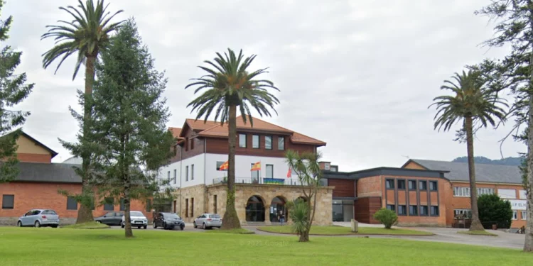 Los dos ediles del PRC en Castañeda dimiten por un reglamento municipal que, según denuncian, “silencia a la oposición”