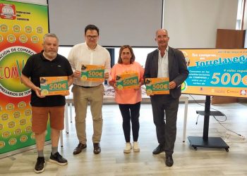 La campaña «Tus compras… en Torrelavega» reparte 2.000 euros en premios entre los clientes de 80 comercios locales