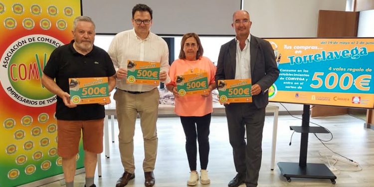 La campaña «Tus compras… en Torrelavega» reparte 2.000 euros en premios entre los clientes de 80 comercios locales
