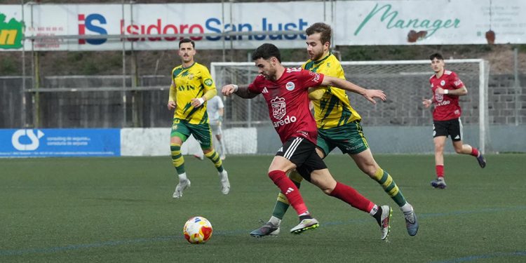 Tropezón y Laredo dejan abierta la eliminatoria tras empatar sin goles en Tanos