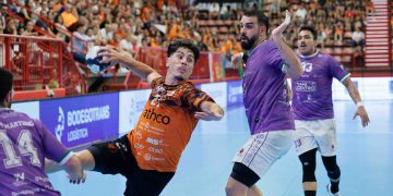 Bathco BM Torrelavega vence a SANICENTRO BM Guadalajara por 39-31 en una jornada de despedidas